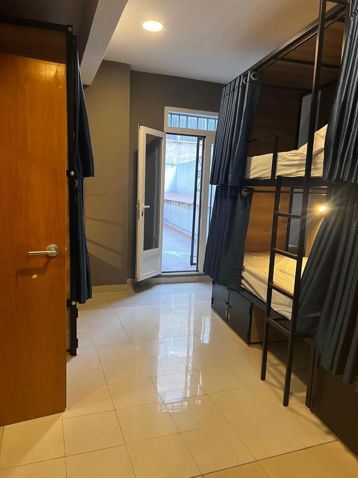 Hostel Estrella 20 Madryt Zewnętrze zdjęcie
