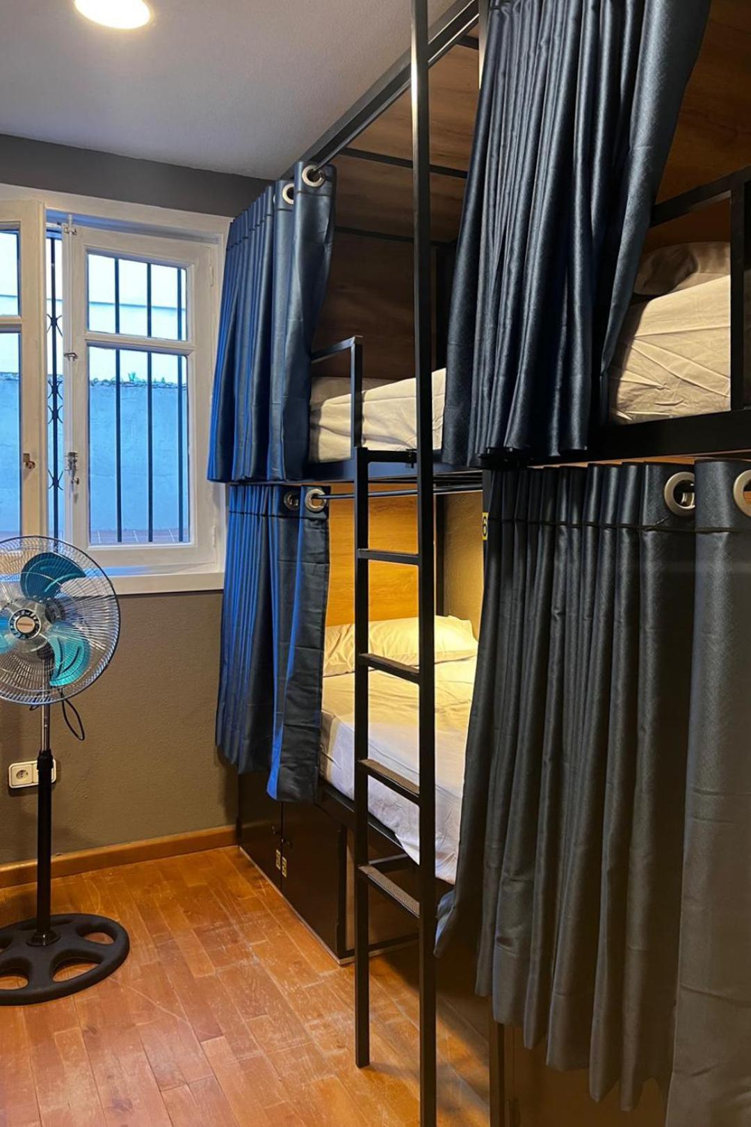 Hostel Estrella 20 Madryt Zewnętrze zdjęcie