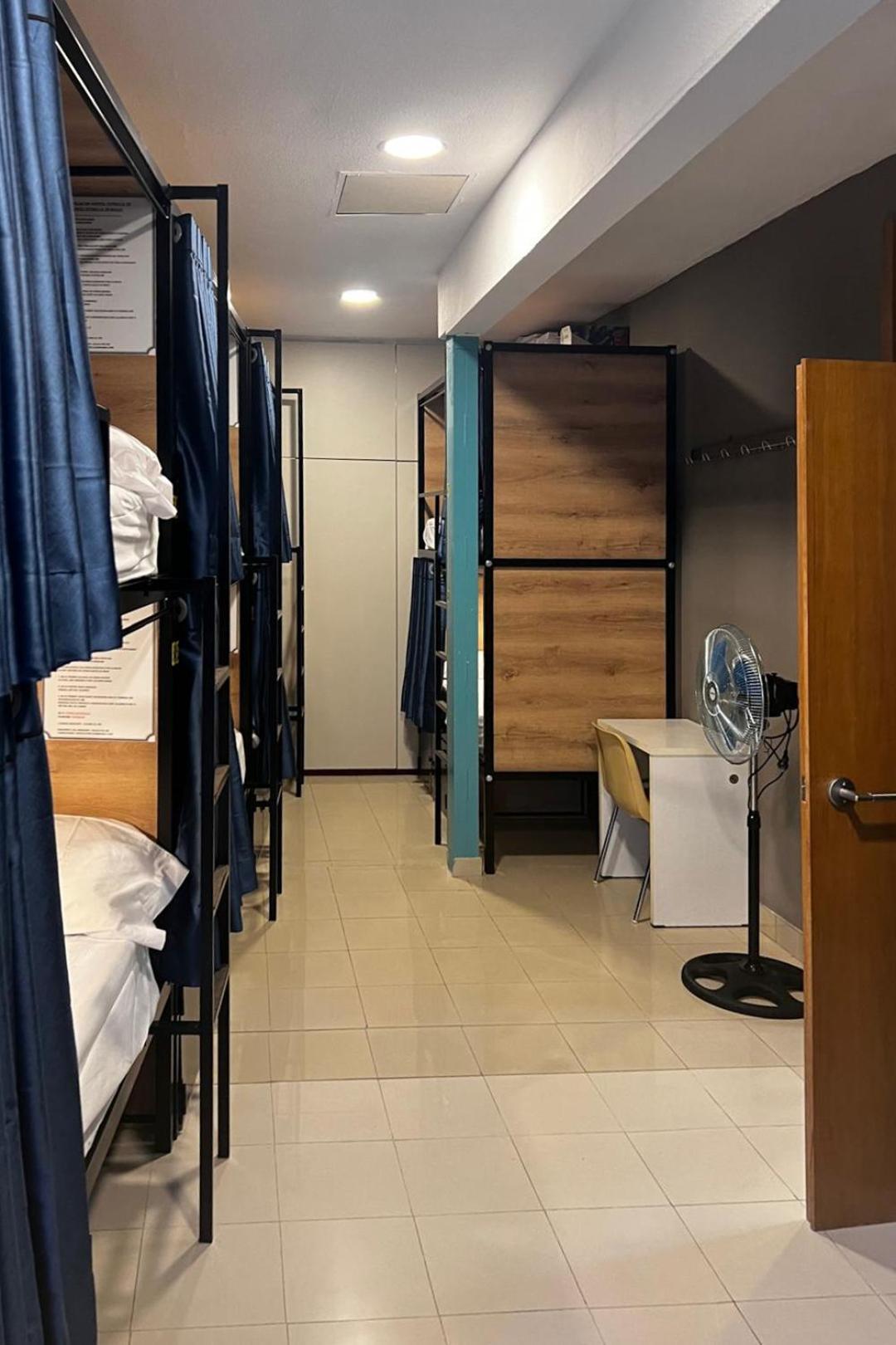 Hostel Estrella 20 Madryt Zewnętrze zdjęcie
